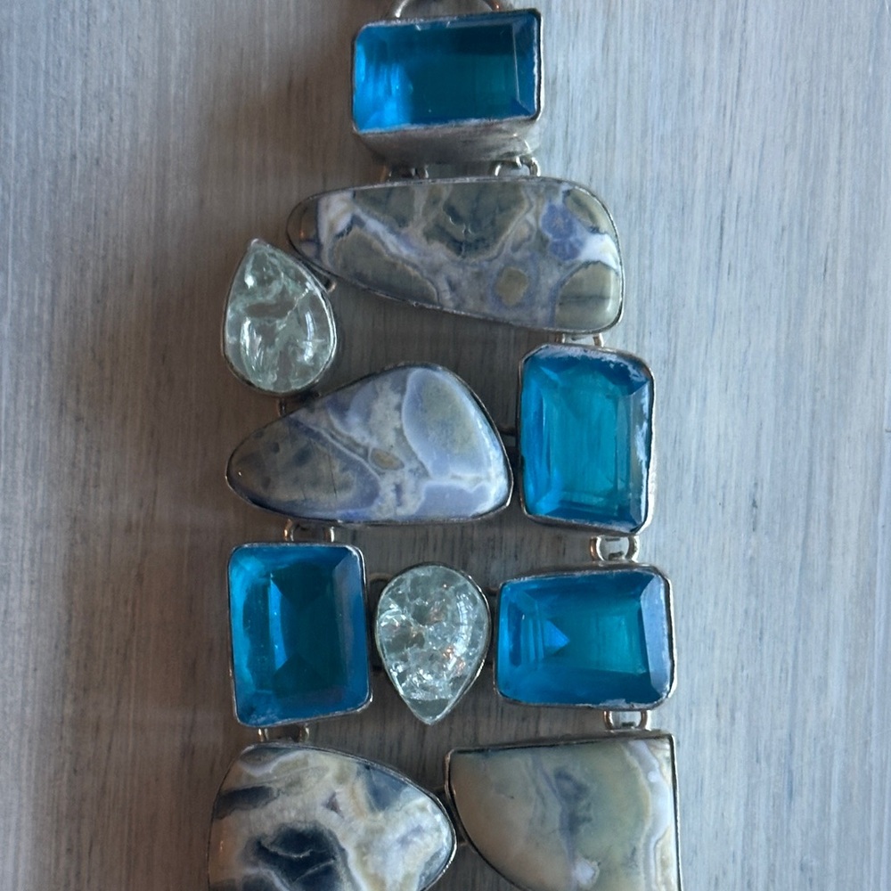 Stunning Blue and Unmarked Silver Stone /Gem Bracelet - Picture 7 of 11